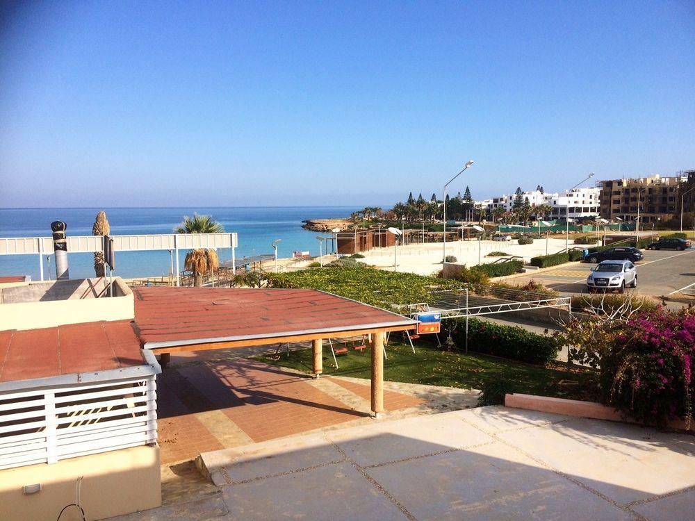 Blue Peter Apartments Protaras Buitenkant foto